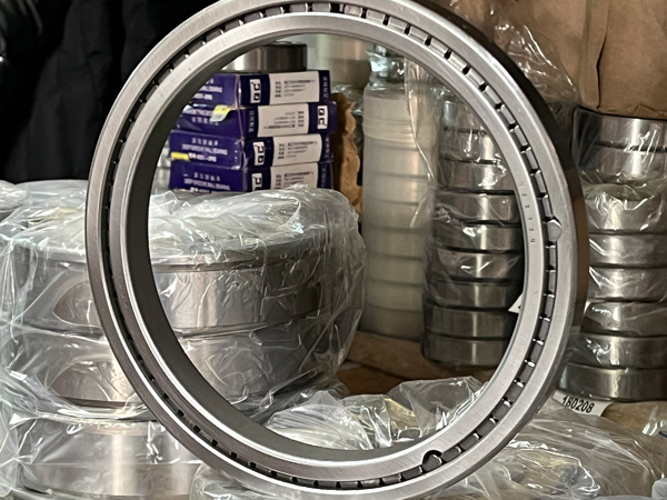 0122000 - однорядные с бортами на наружном и внутреннем кольце