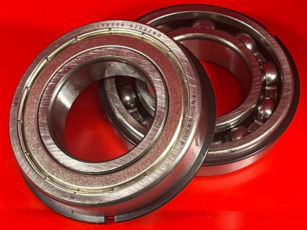 0150000 - однорядные с канавкой на наружном кольце и с одной защитной шайбой