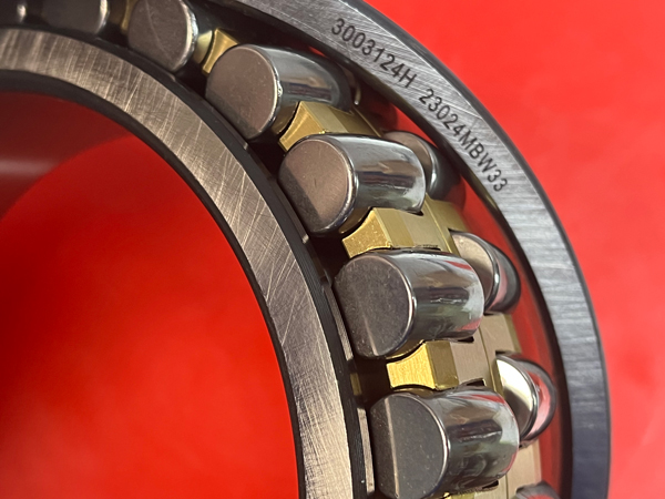 3003000 - двухрядные с бортиками на внутреннем кольце