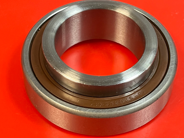 0520000 - однорядные с выступающим на одну сторону внутренним кольцом с двухсторонним уплотнением