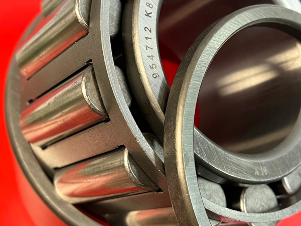 0954000К8 - однорядные с увеличенным безбортовым наружным кольцом и промежуточной шайбой