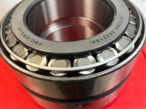 0097000А - двухрядные с внутренним дистанционным кольцом с кольцевой проточкой и отверстиями на внешнем кольце повышенной грузоподъёмности