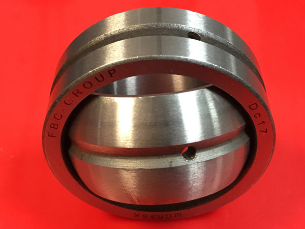 ШСП000К - с отверстиями и канавками для смазки на внутреннем и наружном кольцах с одноразломным наружным кольцом